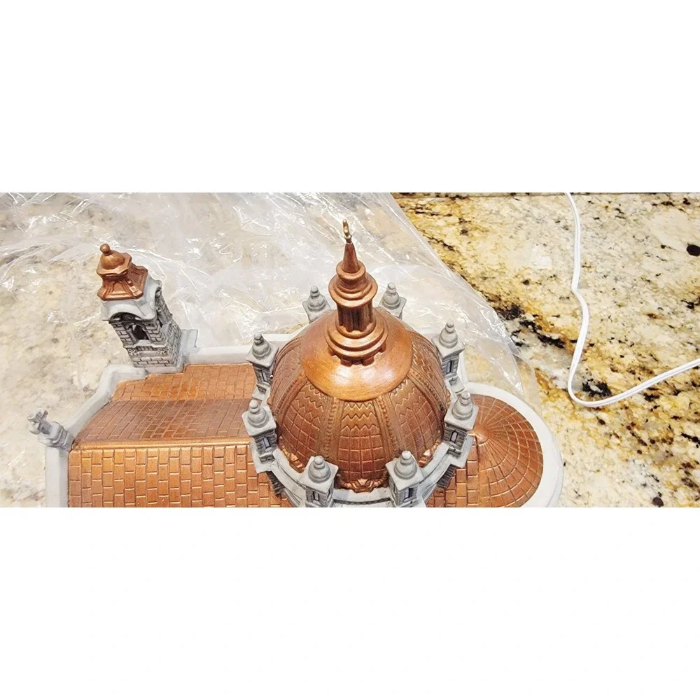 DEPT 56 HISTORICAL LANDMARK SERIES CATHEDRAL OF SAINT PAUL WITH COPPER ROOF